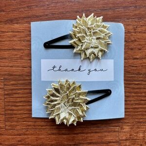 NEVER USED Gold Starburst Girls Hair Clip Set